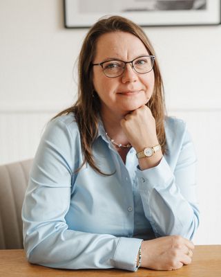 Photo of Dr. Sara Quirke, Psychologist, PhD, CPsych, OPQ