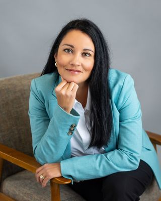 Photo of Dr. Lyndsay Foster, Psychologist, PhD, RDPsych