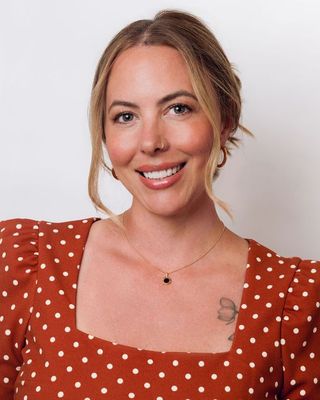 Photo of Regina Tetreault, Clinical Social Work/Therapist, MSW, LICSW