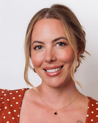 Photo of Regina Tetreault, Clinical Social Work/Therapist, MSW, LICSW
