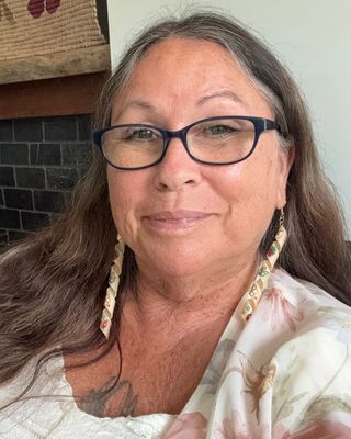 Photo of Heather MacDonald - Mamoo Naakiiwin Counselling & Consulting, Registered Social Worker, MSW RSW