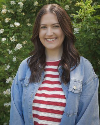 Photo of Emily Burchett, Pre-Licensed Professional, LMSW