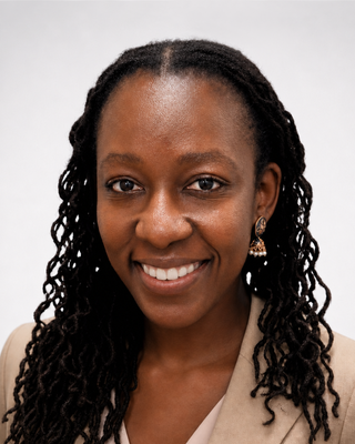 Photo of Elizabeth Pasipanodya, Psychologist, LCP