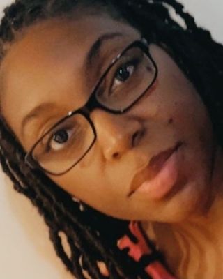 Photo of Elsie DaCruz, LMHC