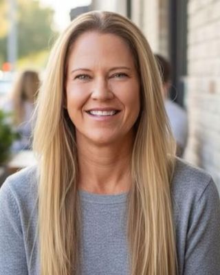 Photo of Leesa Varela, Marriage & Family Therapist, LMFT