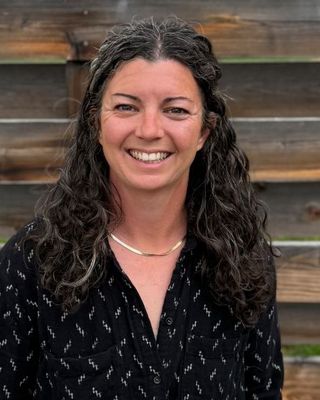 Photo of Karis Miller, Licensed Social Worker, MSW, LSW