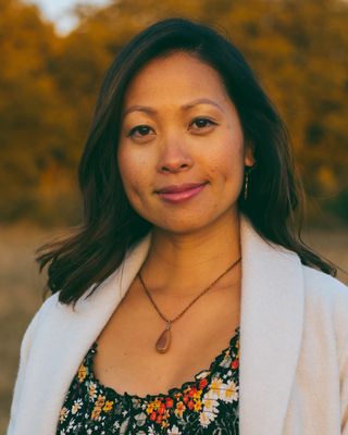 Photo of Amanda Tran, MPC, Registered Psychotherapist (Qualifying)