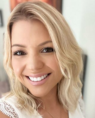 Photo of Dr Sofia Ferreira, Psychologist, PsychD, HCPC - Clin. Psych.