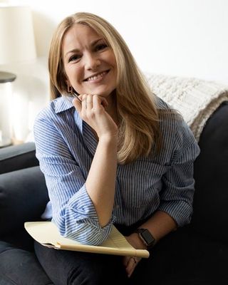 Photo of Sydney Selecky, Marriage & Family Therapist, LMFT, APCC