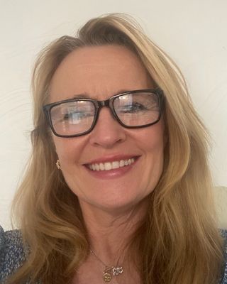 Photo of Elaine Jenkins, Psychotherapist, MBACP Accred