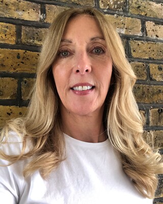 Photo of Dr Jeanette Hennigan, Psychotherapist in London, England