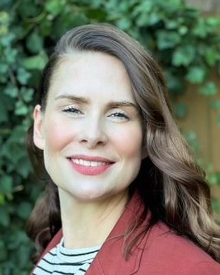 Photo of Courtney McCallum, Psychiatric Nurse Practitioner, PMHNP