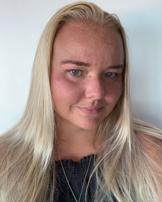 Photo of Kirsten McArdle, Counsellor, NZAC - Provisional