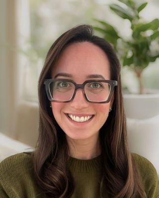 Photo of Ashley Anjou, Psychologist, MPsych, MAPS