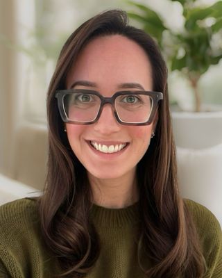 Photo of Ashley Anjou, Psychologist, MPsych, MAPS