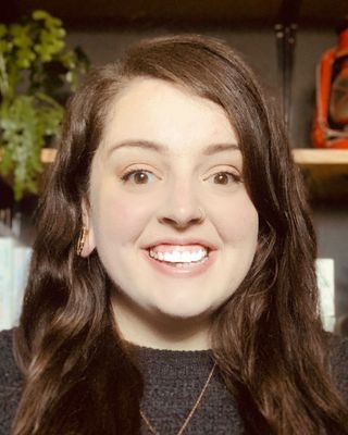 Photo of Elle Mularz, Registered Psychotherapist (Qualifying) in L4T, ON
