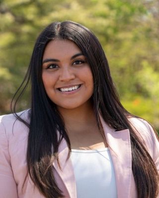 Photo of Jennifer Suaste, Clinical Social Work/Therapist