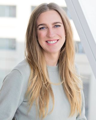 Photo of Lesley Tims, Registered Provisional Psychologist, MBA, CFA, MACP