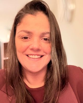 Photo of Dr. Renata Fernandes de Oliveira, Psychologist, PhD, CPsychol PSI
