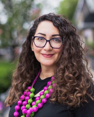 Photo of Nazanin Ghanavizi, Registered Psychotherapist (Qualifying), MACP, CCC, RPQ