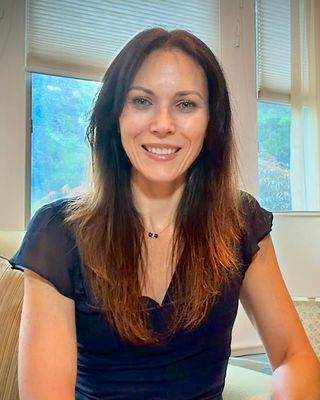 Photo of Dr. Rebecca Silva, Psychologist, Ph.D.