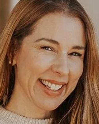 Photo of Cristiane Valdez, Marriage & Family Therapist Associate, AMFT