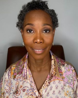 Photo of Maxine Williams, Counsellor