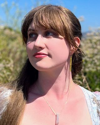 Photo of Rebecca Richardson - Moonmend Embodied Counseling, Licensed Professional Counselor, MA, LMHC, R-DMT