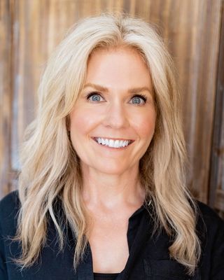 Photo of Lynn Young, Marriage & Family Therapist, LMFT