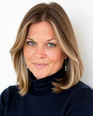 Photo of Laura Manly, Counsellor, MNCPS Acc.