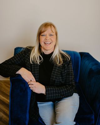 Photo of Beth Hennington, Licensed Professional Counselor, MA, LPC-S, BC-TMH