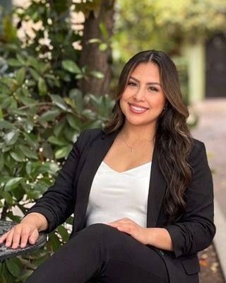 Photo of Jasmine I. De La Torre, Marriage & Family Therapist, AMFT