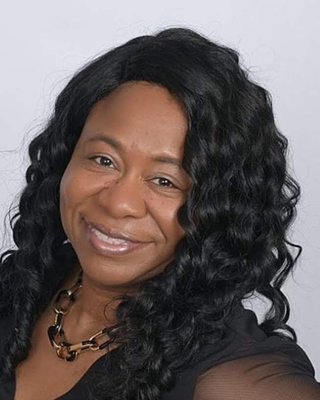 Photo of Evelyn Pappoe, Marriage & Family Therapist, LMFT