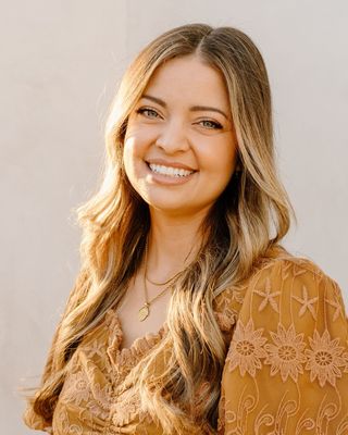 Photo of Lindsay Maisey, Marriage & Family Therapist, LMFT