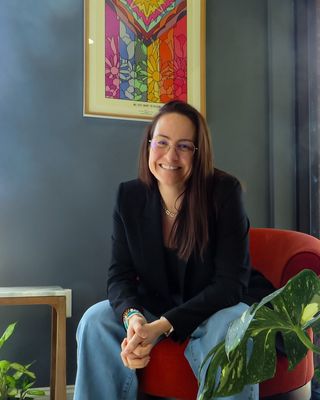 Photo of Dr. Lindsay Matthews-Naumann, Clinical Social Work/Therapist, PhD, LMSW, CST