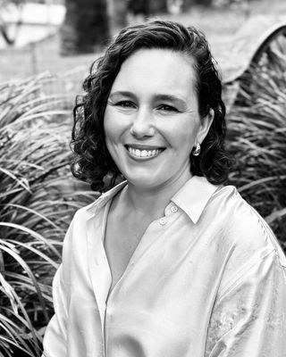 Photo of Dr Lauren Roche, Psychologist, PsychD, Australian Association of Psychologists - Member