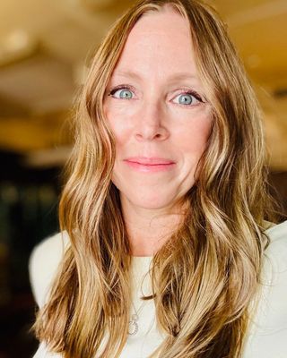 Photo of Amanda R Freeman, Marriage & Family Therapist Associate, MS