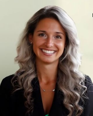 Photo of Catalina Tunariu, Registered Psychotherapist, MA