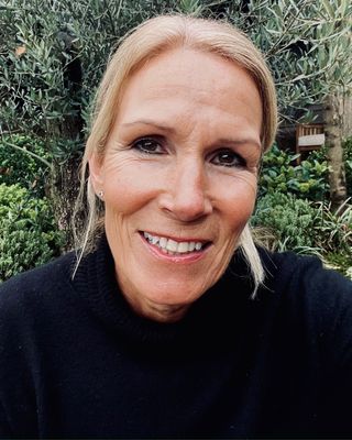 Photo of Polly Dexter, Psychotherapist in Nottingham, England