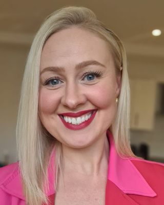 Photo of Chloe Harrison, Psychotherapist, MBABCP