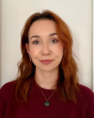 Photo of Carys Evans - Dr Carys Evans Psychology, Psychologist, PsychD, HCPC - Clin. Psych.
