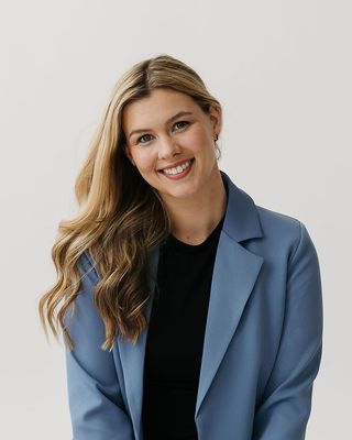 Photo of Chloe Houlder, Registered Psychotherapist, RP, MA