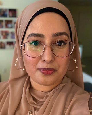 Photo of Hira Imam, Registered Psychotherapist, MEd, RP, CCC