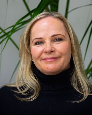 Photo of Lauren Haycox, Psychotherapist, MSc, BPC