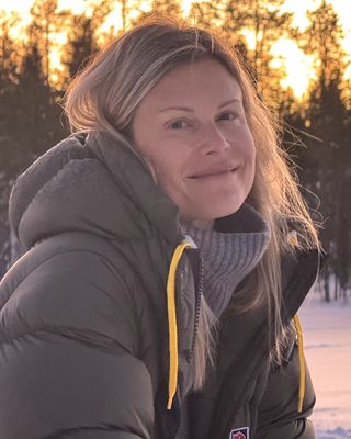 Photo of Andrea McLaughlin, Marriage & Family Therapist, MA, LMFT, EMDR, MFA