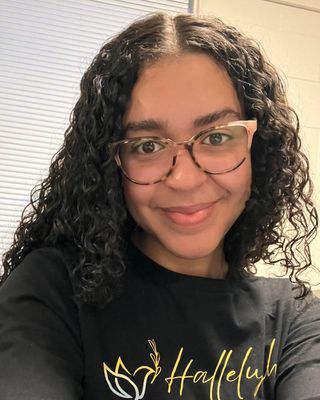 Photo of Anna Summers, PLPC