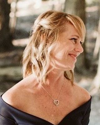 Photo of Annette Newton, Registered Psychotherapist, MA, BSc