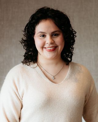 Photo of Ro Cavallaro, Counselor, MA, LAC
