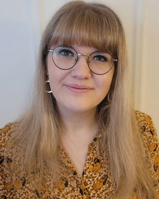 Photo of Talya West, Psychotherapist, MSc, MBACP