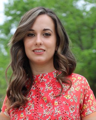 Photo of Karen Luis, Marriage & Family Therapist Associate, MA, MFTA